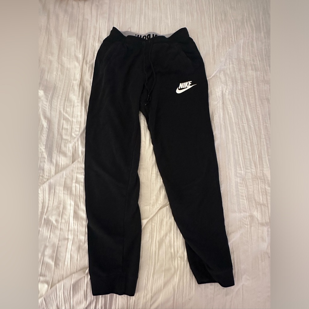 Used- Nike Black Sweatpants